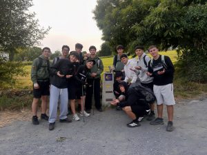 Alumnado del Colegio Virgen de la Caridad peregrinando por el Camino de Santiago